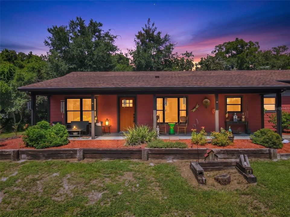 En Venta: $699,000 (3 camas, 2 baños, 1853 Pies cuadrados)