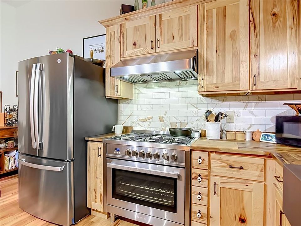 En Venta: $699,000 (3 camas, 2 baños, 1853 Pies cuadrados)