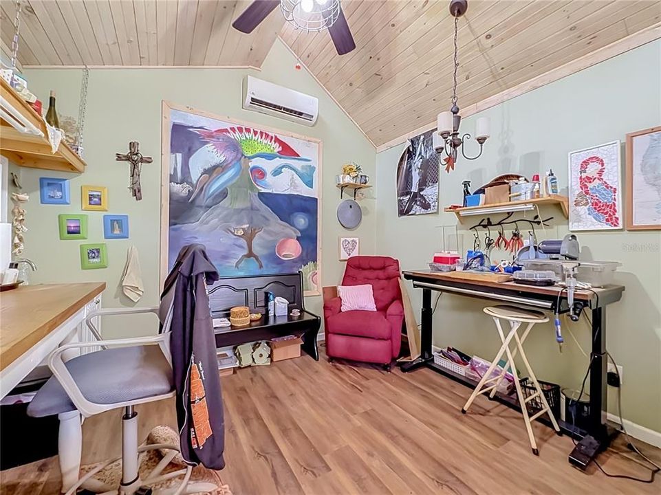 En Venta: $699,000 (3 camas, 2 baños, 1853 Pies cuadrados)