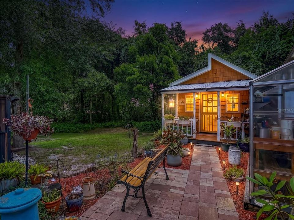 En Venta: $699,000 (3 camas, 2 baños, 1853 Pies cuadrados)
