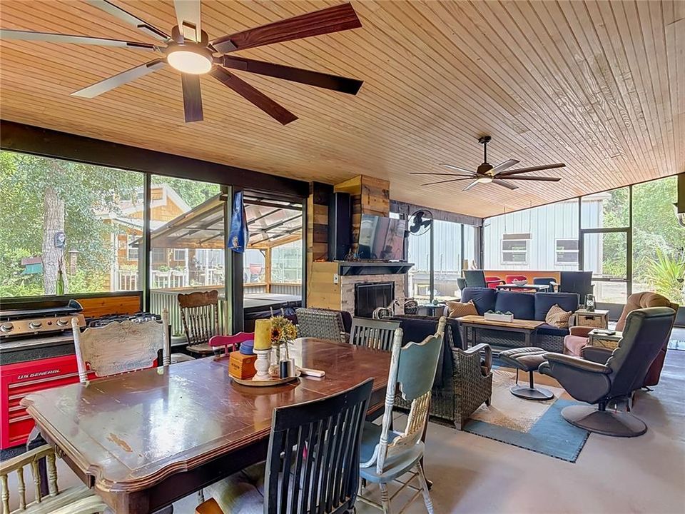 En Venta: $699,000 (3 camas, 2 baños, 1853 Pies cuadrados)