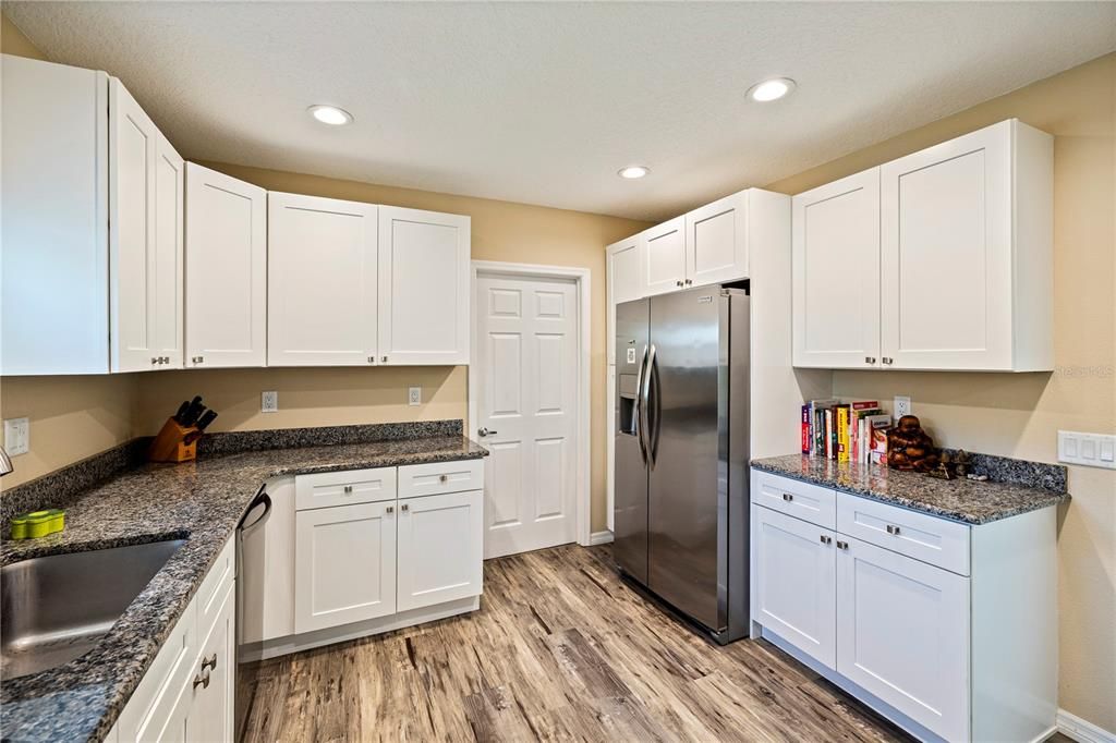 For Sale: $449,000 (2 beds, 2 baths, 1208 Square Feet)