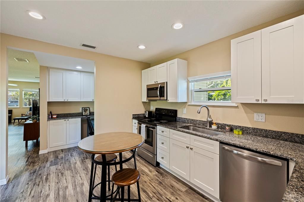 For Sale: $449,000 (2 beds, 2 baths, 1208 Square Feet)