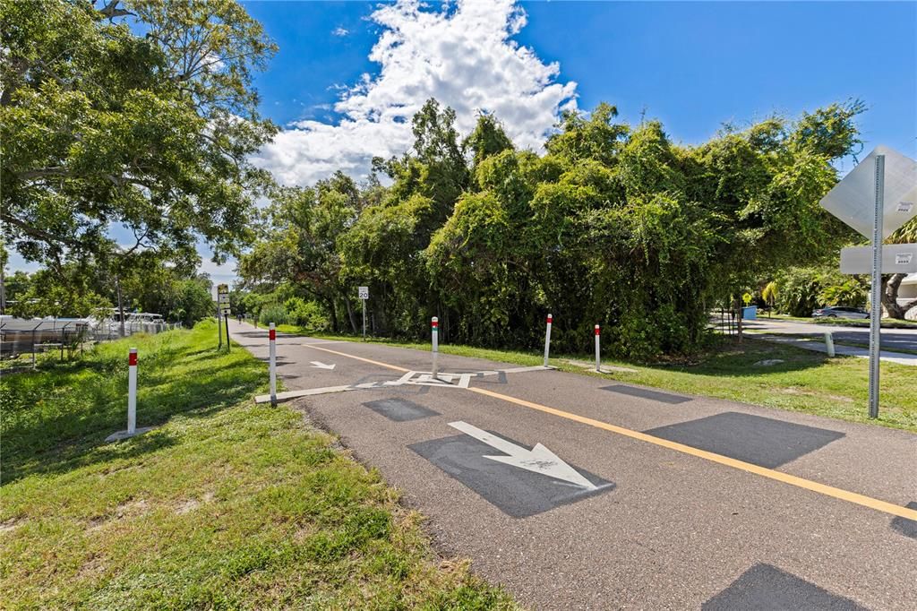 For Sale: $449,000 (2 beds, 2 baths, 1208 Square Feet)