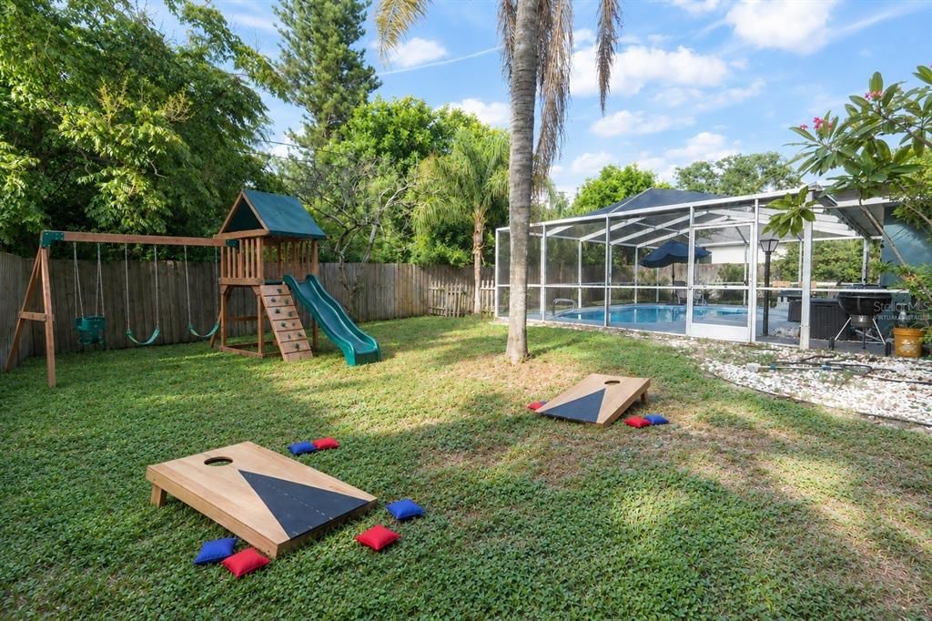 For Sale: $410,500 (2 beds, 2 baths, 1082 Square Feet)