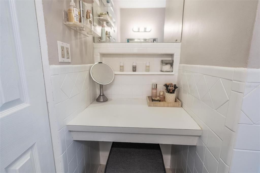 For Sale: $410,500 (2 beds, 2 baths, 1082 Square Feet)