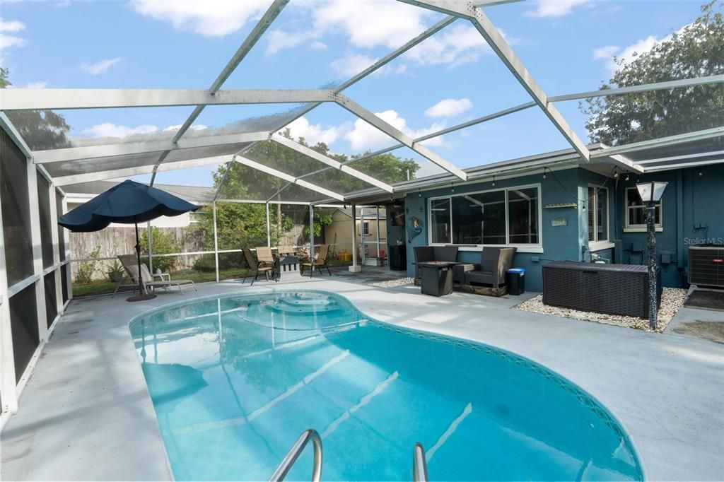 For Sale: $410,500 (2 beds, 2 baths, 1082 Square Feet)