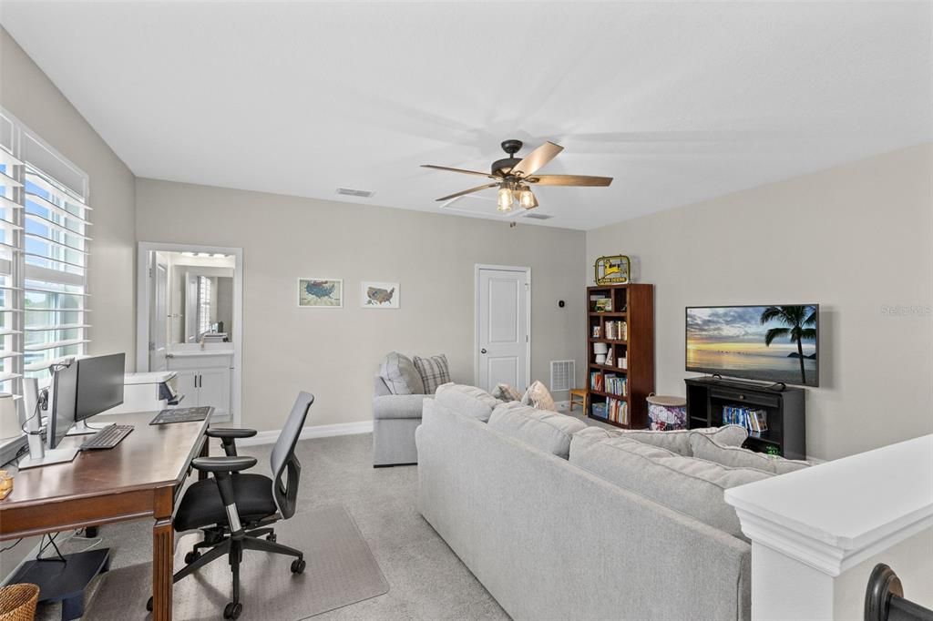 For Sale: $480,000 (4 beds, 4 baths, 2683 Square Feet)