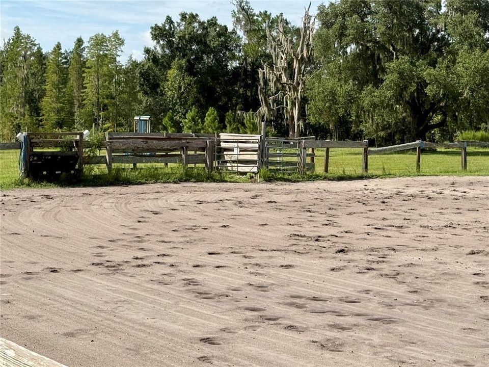 На продажу: $3,497,247 (4 спален, 3 ванн, 2520 Квадратных фут)