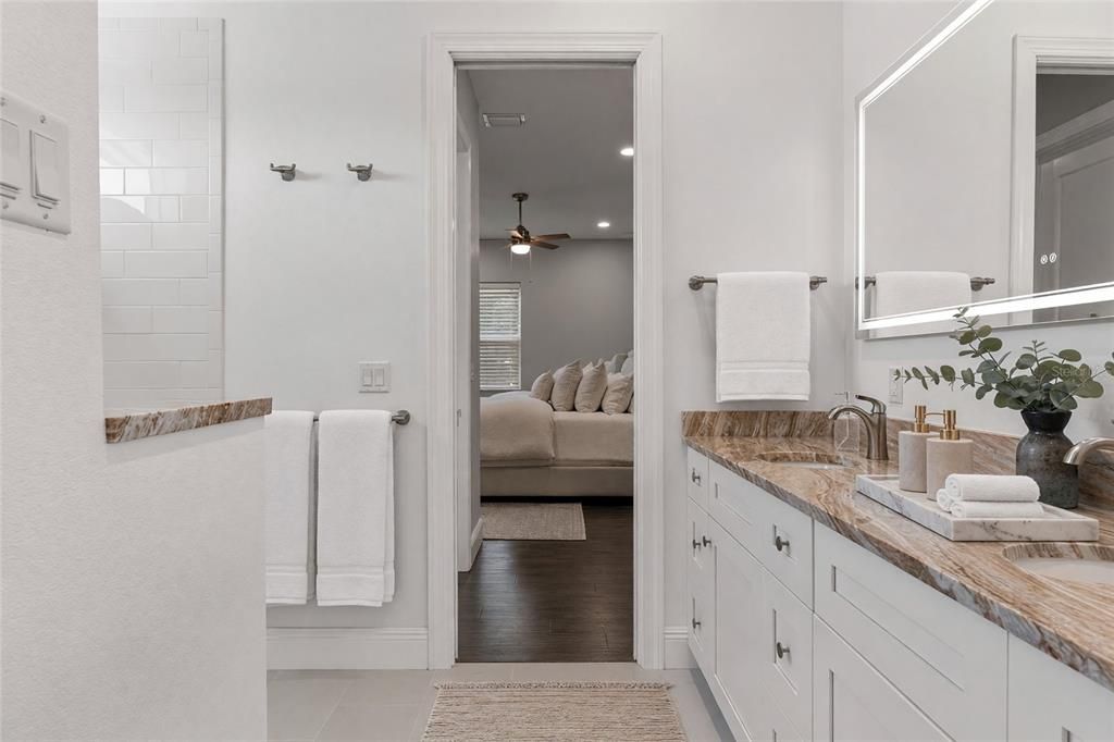En Venta: $2,390,000 (5 camas, 4 baños, 5518 Pies cuadrados)
