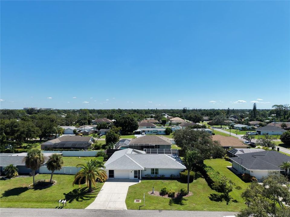 For Sale: $395,000 (3 beds, 2 baths, 1956 Square Feet)