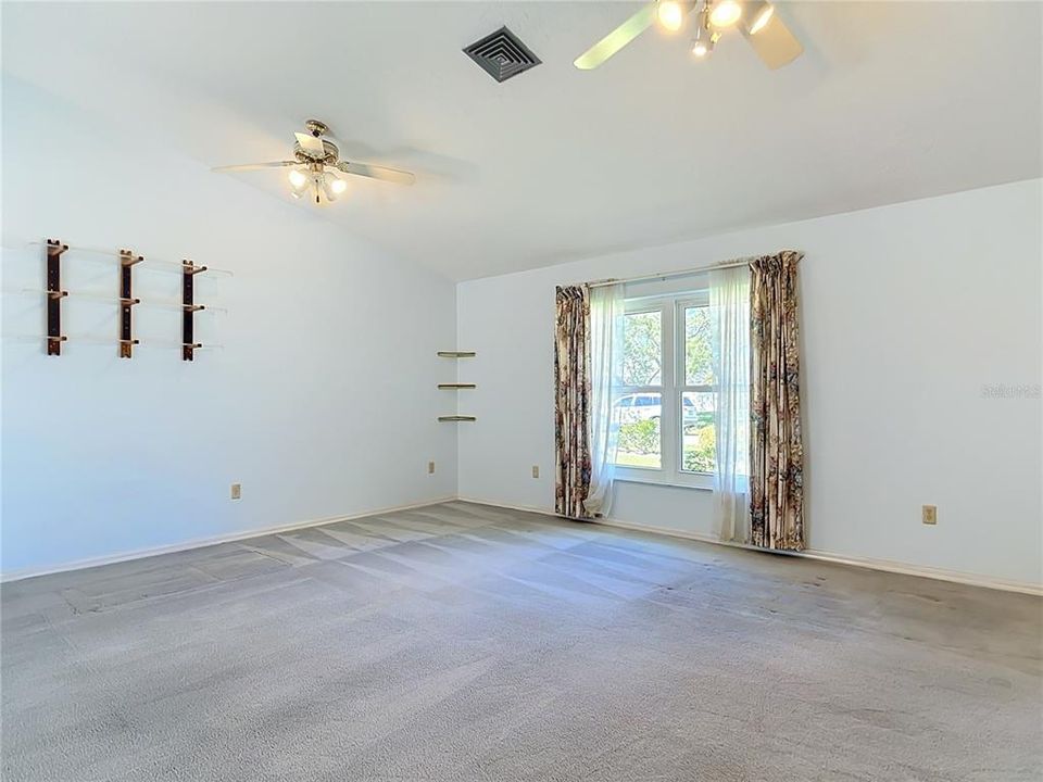 For Sale: $395,000 (3 beds, 2 baths, 1956 Square Feet)
