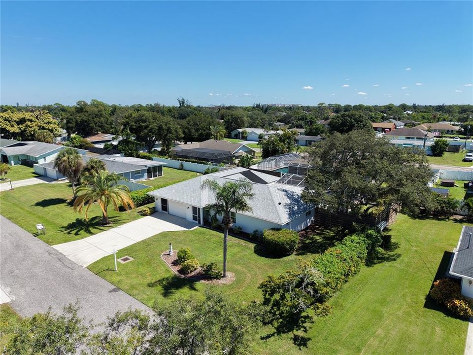 For Sale: $395,000 (3 beds, 2 baths, 1956 Square Feet)