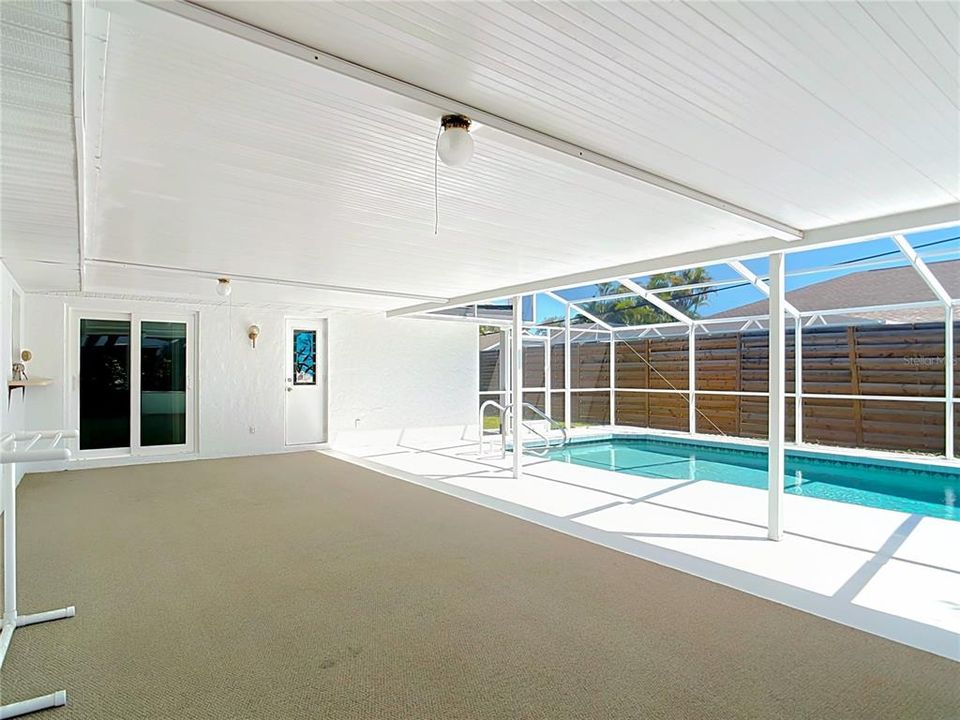 For Sale: $395,000 (3 beds, 2 baths, 1956 Square Feet)
