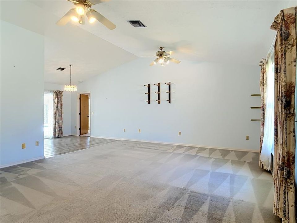 For Sale: $395,000 (3 beds, 2 baths, 1956 Square Feet)