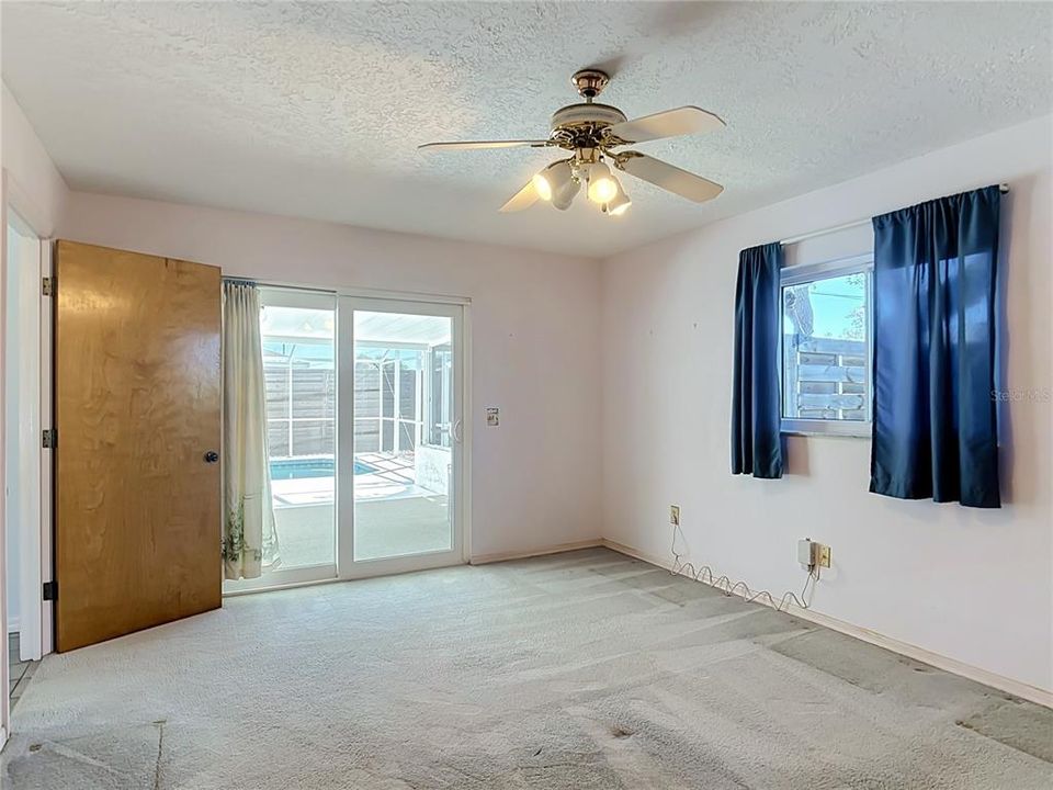 For Sale: $395,000 (3 beds, 2 baths, 1956 Square Feet)