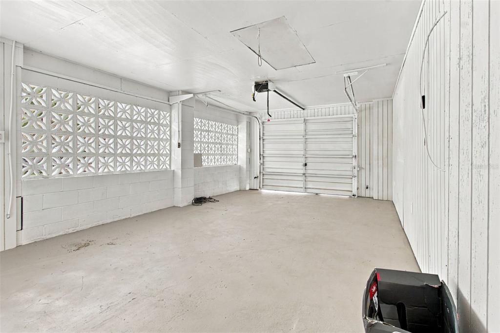 En Venta: $365,000 (3 camas, 3 baños, 1675 Pies cuadrados)