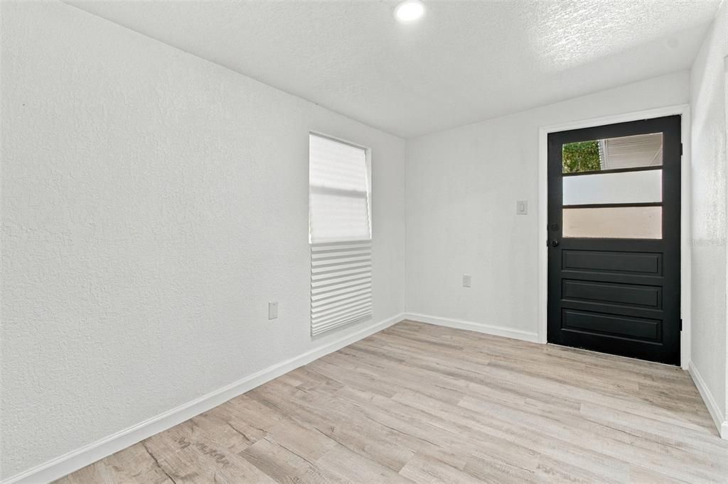 En Venta: $365,000 (3 camas, 3 baños, 1675 Pies cuadrados)