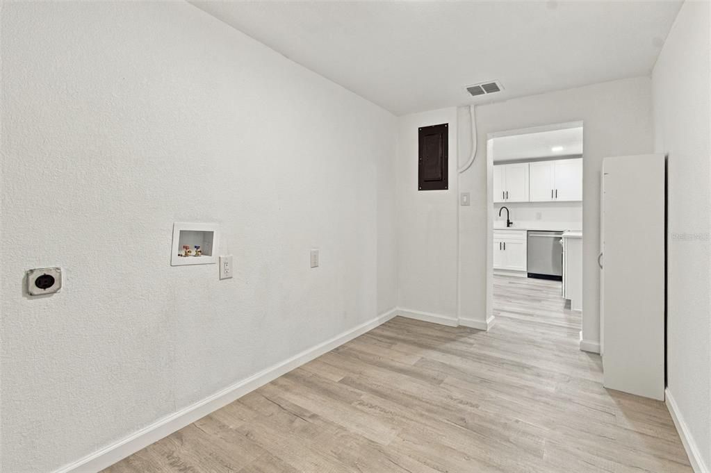 En Venta: $365,000 (3 camas, 3 baños, 1675 Pies cuadrados)