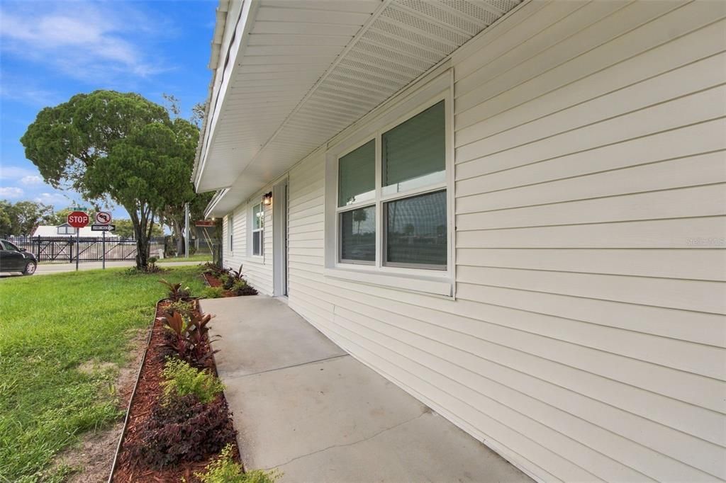 En Venta: $365,000 (3 camas, 3 baños, 1675 Pies cuadrados)