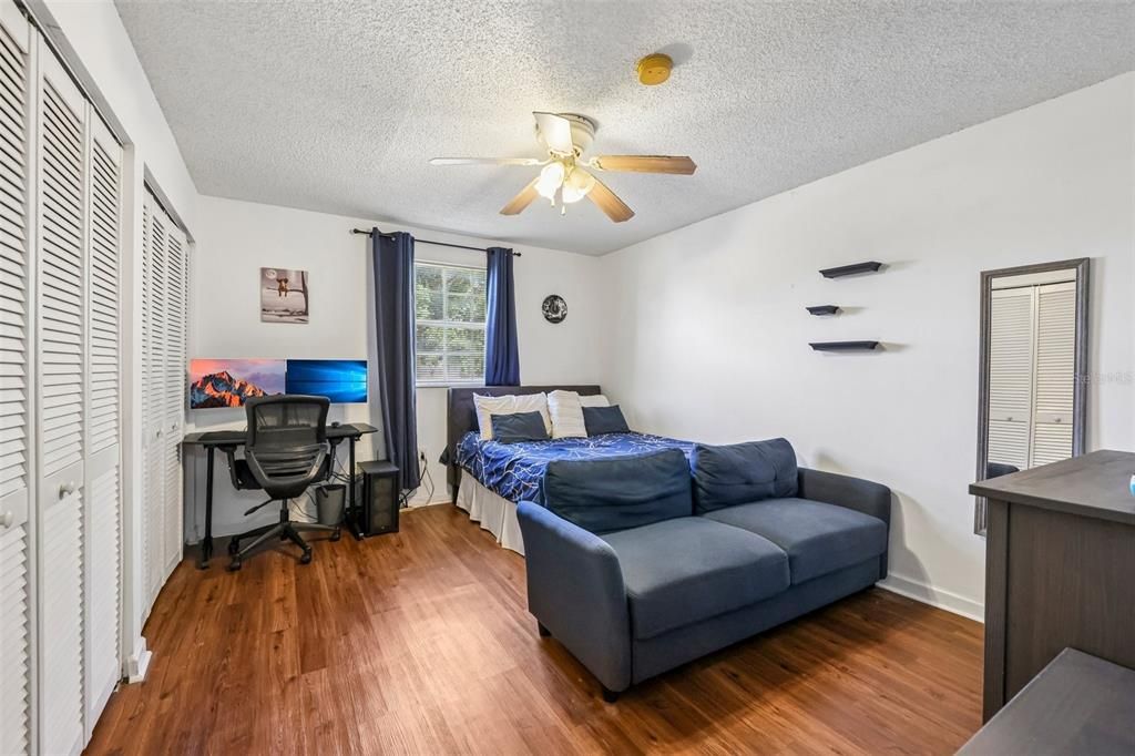 For Sale: $150,000 (2 beds, 2 baths, 1206 Square Feet)