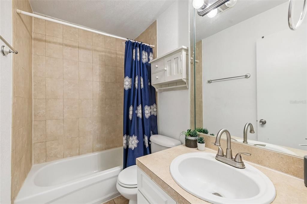 For Sale: $150,000 (2 beds, 2 baths, 1206 Square Feet)
