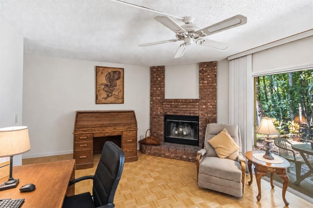 Active With Contract: $299,900 (2 beds, 2 baths, 2170 Square Feet)