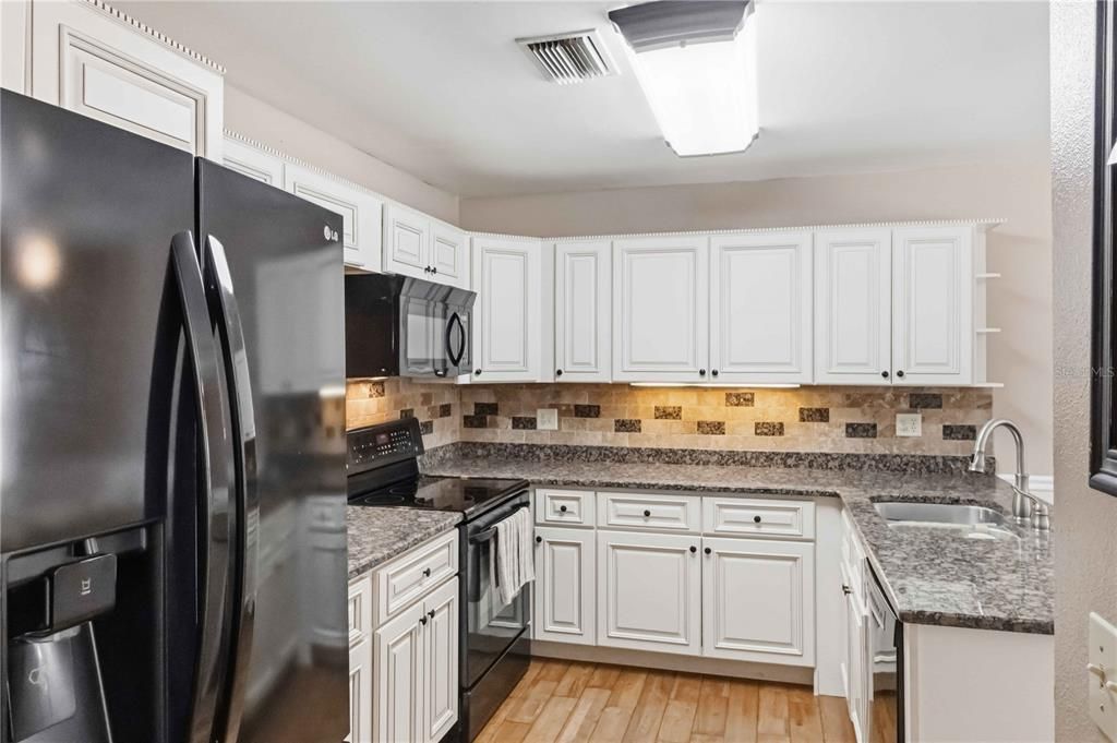 Active With Contract: $299,900 (2 beds, 2 baths, 2170 Square Feet)