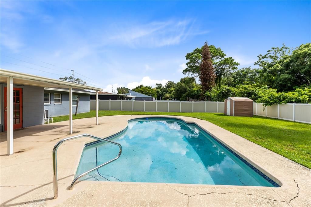 For Sale: $355,000 (4 beds, 2 baths, 1582 Square Feet)