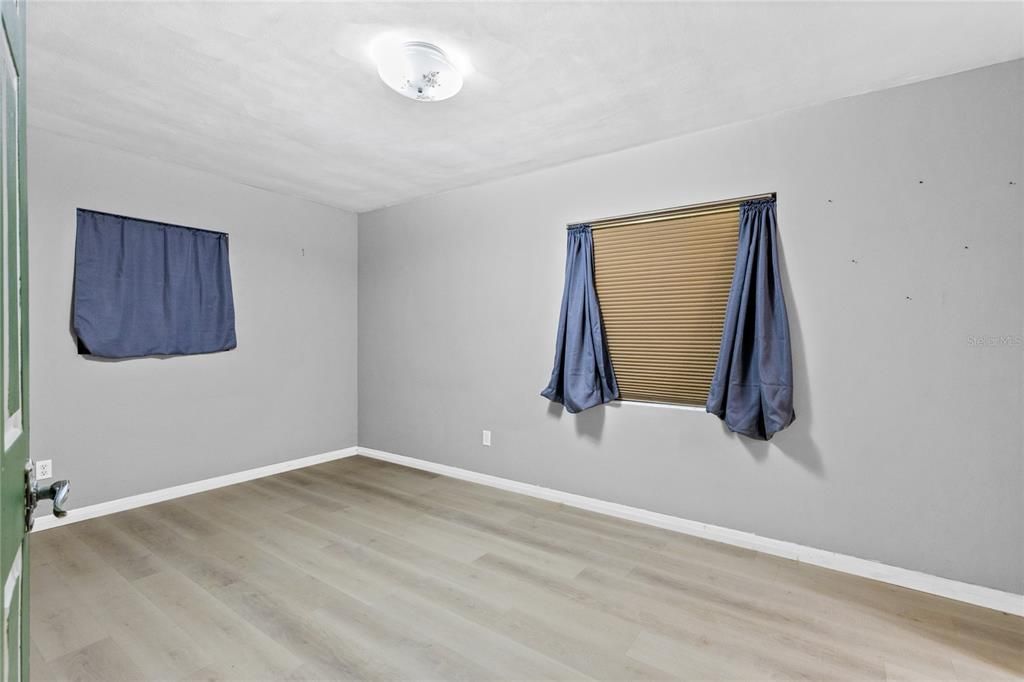 For Sale: $355,000 (4 beds, 2 baths, 1582 Square Feet)