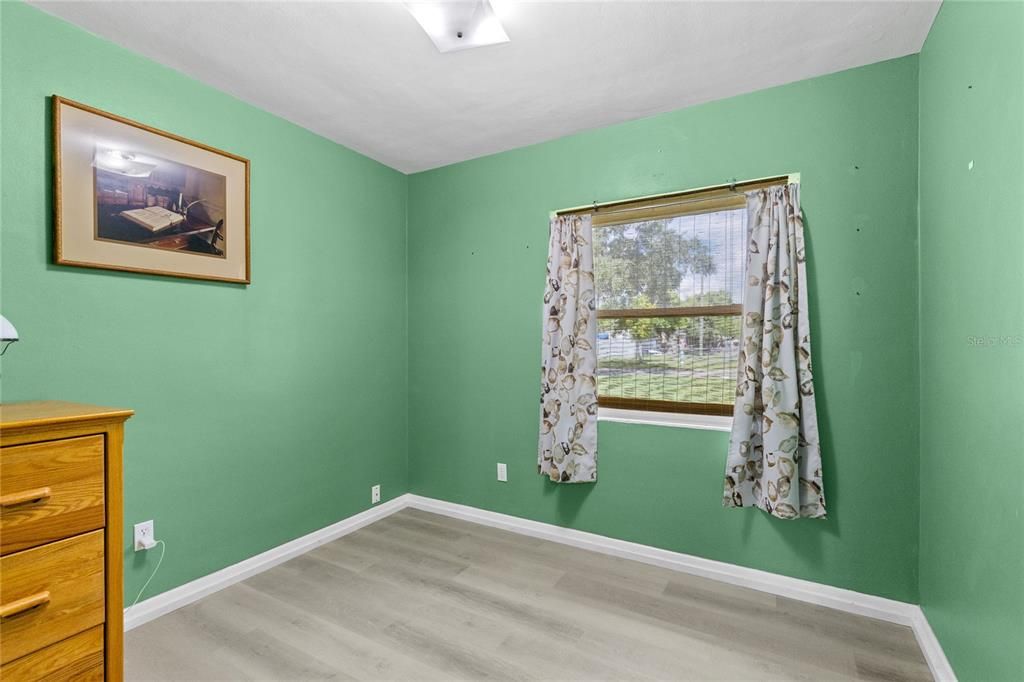 For Sale: $355,000 (4 beds, 2 baths, 1582 Square Feet)