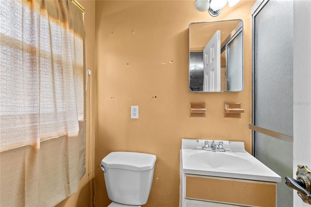 For Sale: $355,000 (4 beds, 2 baths, 1582 Square Feet)