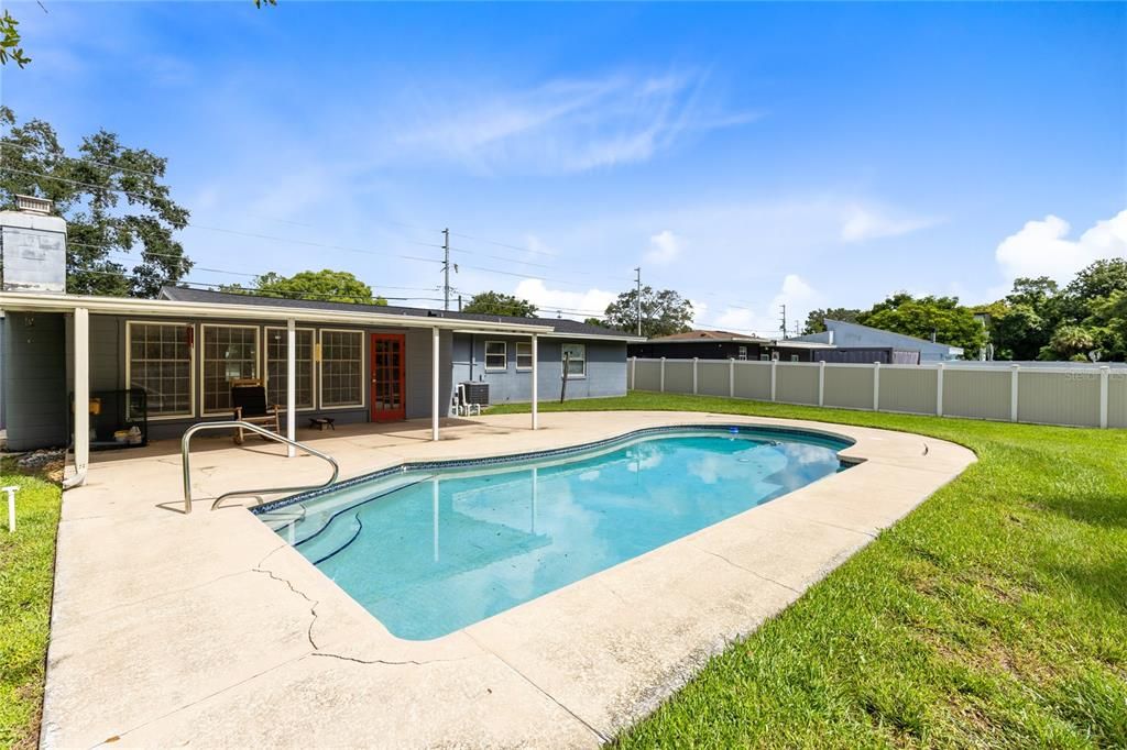 For Sale: $355,000 (4 beds, 2 baths, 1582 Square Feet)