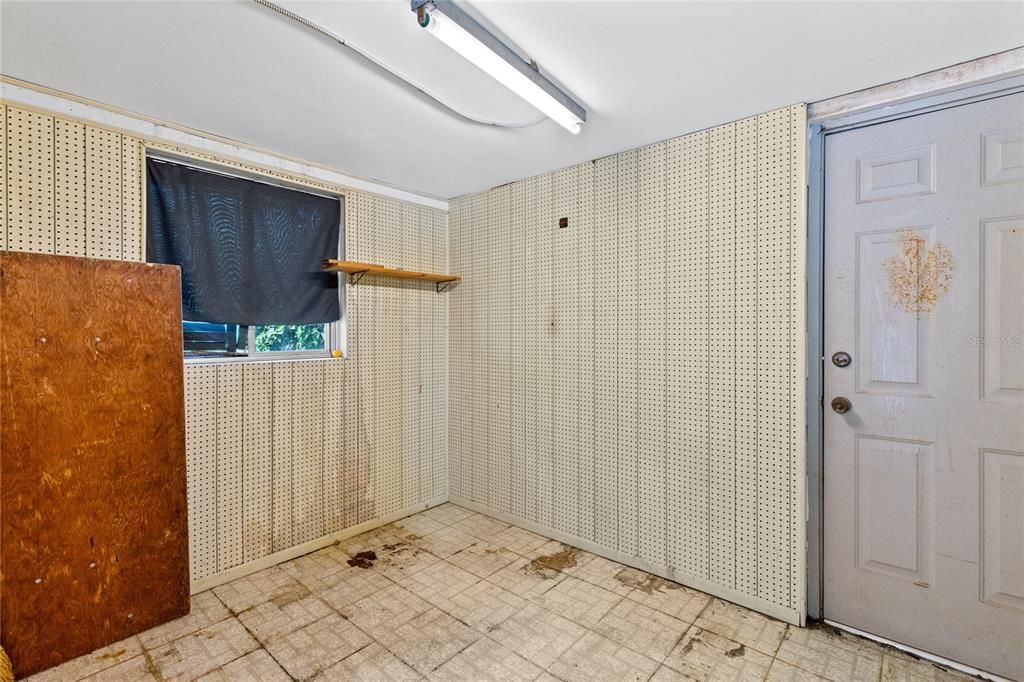 For Sale: $355,000 (4 beds, 2 baths, 1582 Square Feet)