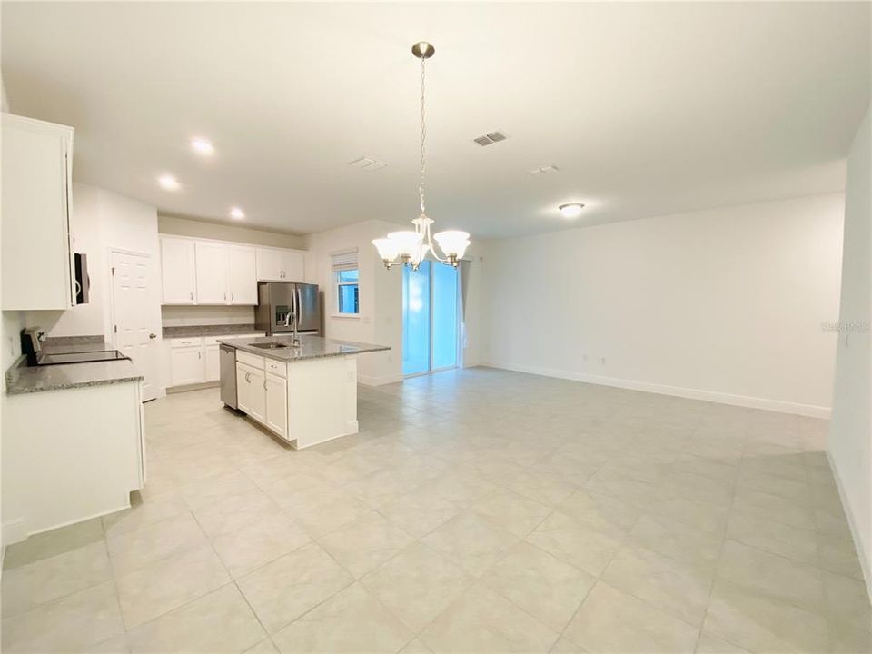 В аренду: $2,800 (3 спален, 2 ванн, 2308 Квадратных фут)