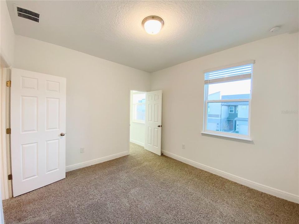В аренду: $2,800 (3 спален, 2 ванн, 2308 Квадратных фут)