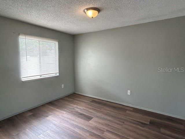 For Sale: $189,900 (3 beds, 2 baths, 1407 Square Feet)