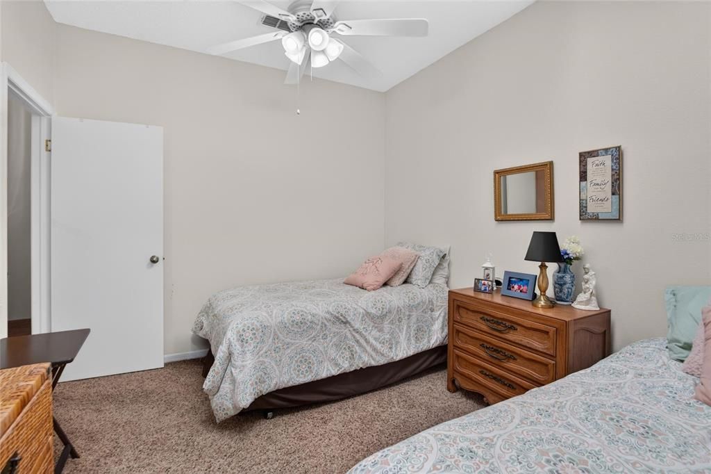 For Sale: $239,900 (2 beds, 2 baths, 1556 Square Feet)