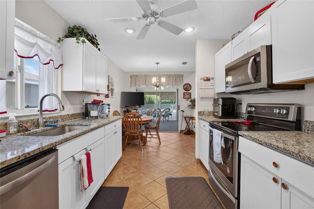 For Sale: $239,900 (2 beds, 2 baths, 1556 Square Feet)