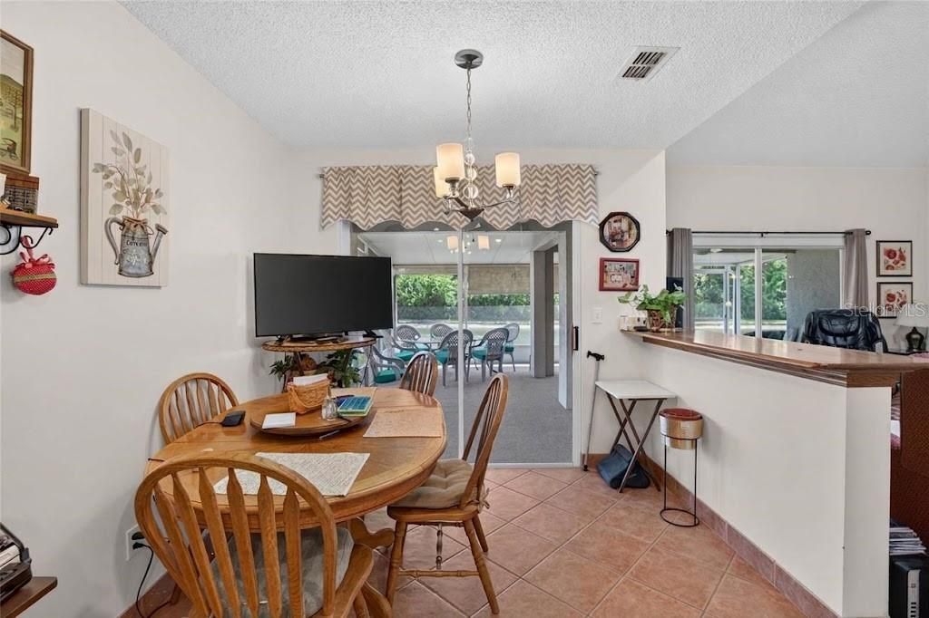 For Sale: $239,900 (2 beds, 2 baths, 1556 Square Feet)