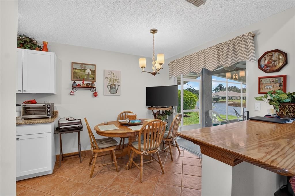 For Sale: $239,900 (2 beds, 2 baths, 1556 Square Feet)
