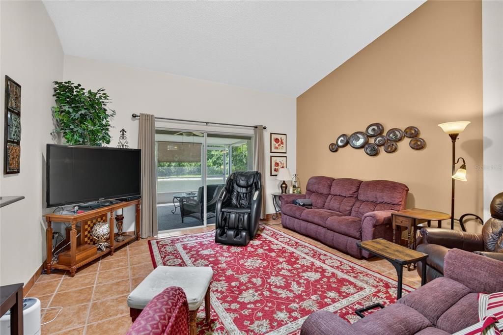 For Sale: $239,900 (2 beds, 2 baths, 1556 Square Feet)