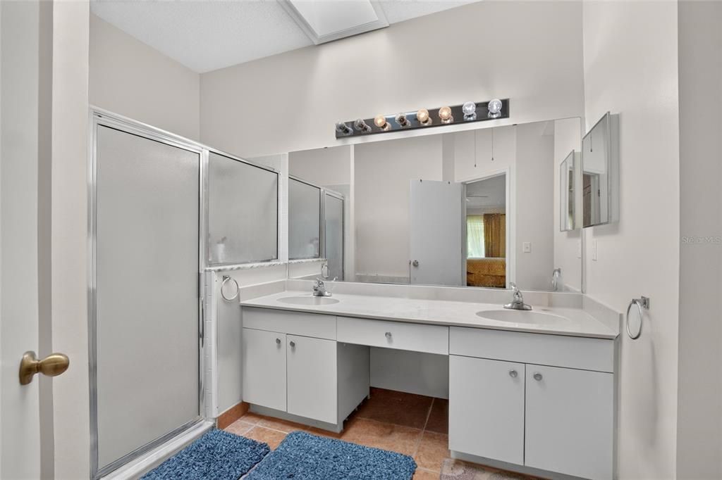 For Sale: $239,900 (2 beds, 2 baths, 1556 Square Feet)