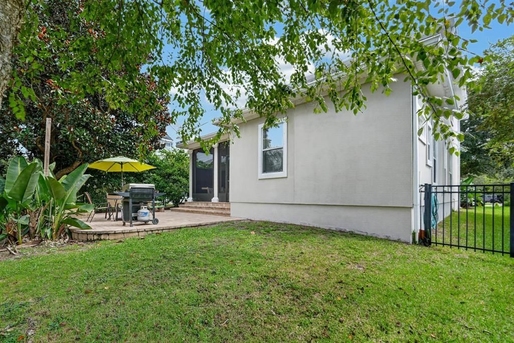 For Sale: $779,000 (4 beds, 2 baths, 2318 Square Feet)