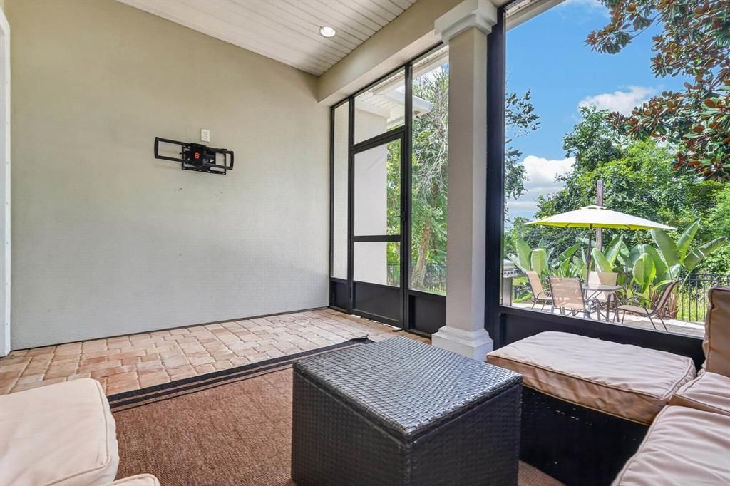For Sale: $779,000 (4 beds, 2 baths, 2318 Square Feet)