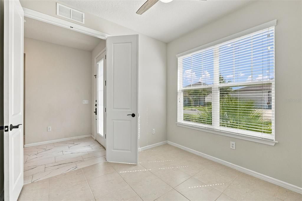 For Sale: $835,000 (7 beds, 5 baths, 4447 Square Feet)