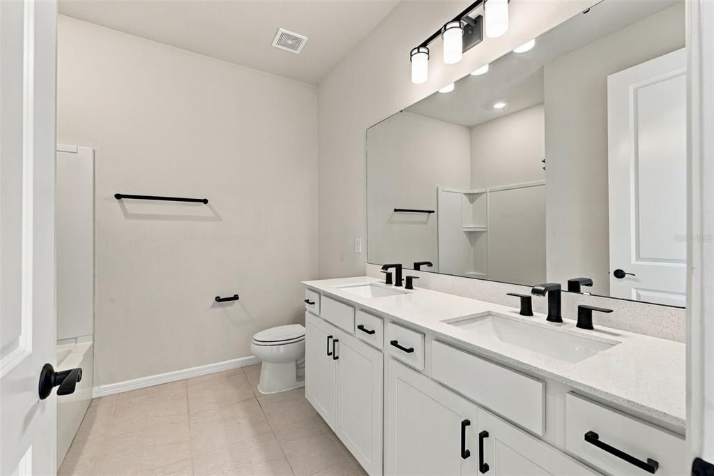 For Sale: $835,000 (7 beds, 5 baths, 4447 Square Feet)