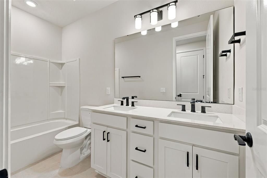 For Sale: $835,000 (7 beds, 5 baths, 4447 Square Feet)