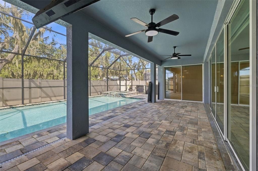 For Sale: $835,000 (7 beds, 5 baths, 4447 Square Feet)