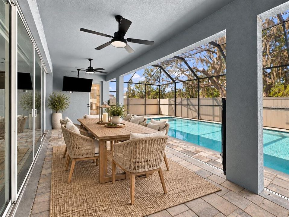 For Sale: $835,000 (7 beds, 5 baths, 4447 Square Feet)
